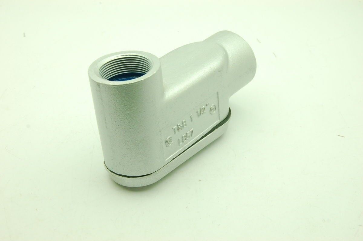 Thomas & Betts Bluekote 11/2" Ridid Conduit Body W/ Cover and Gasket