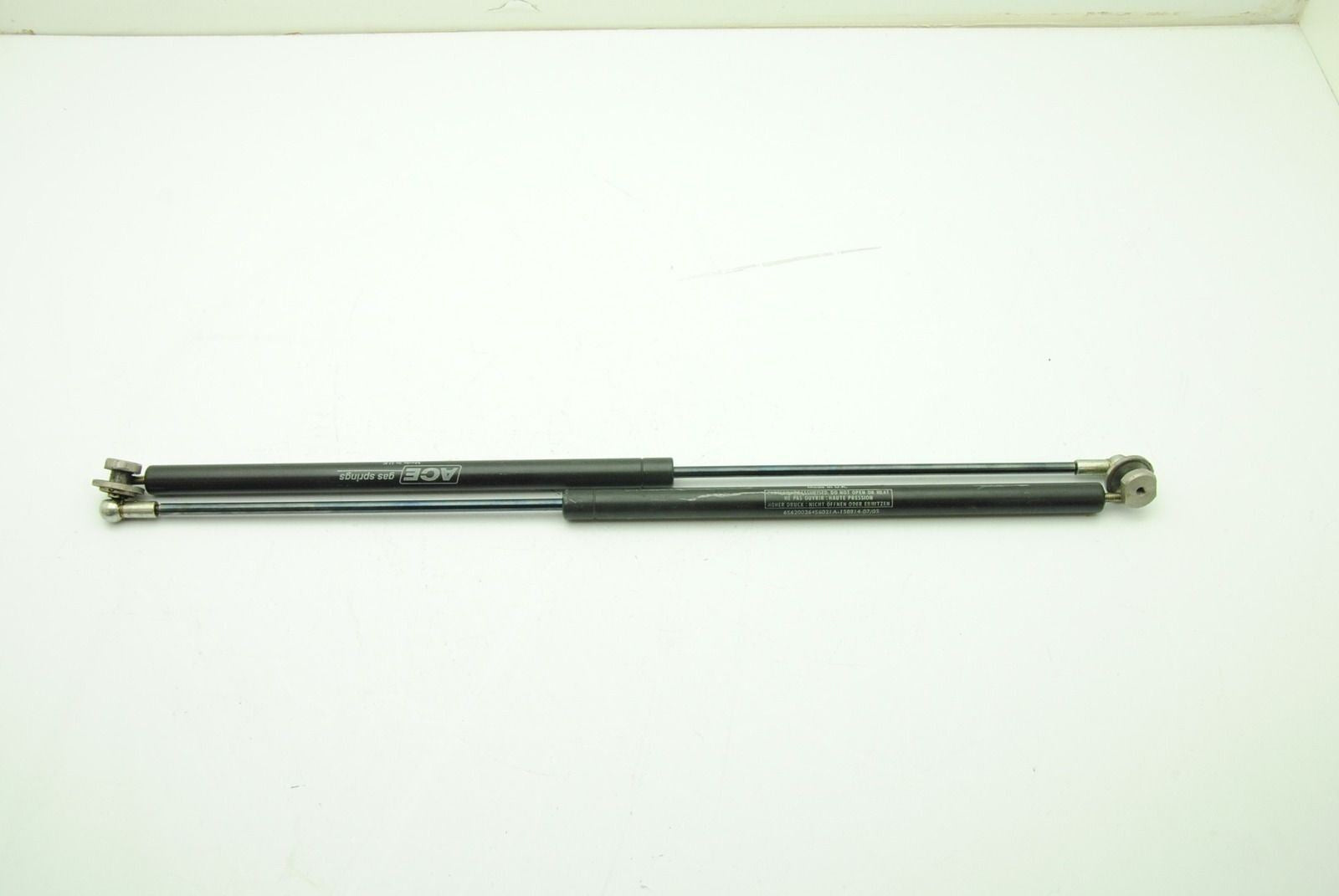 ACE 6S6200264S6021A-158814-07/05 Gas Shock, Lot of 2