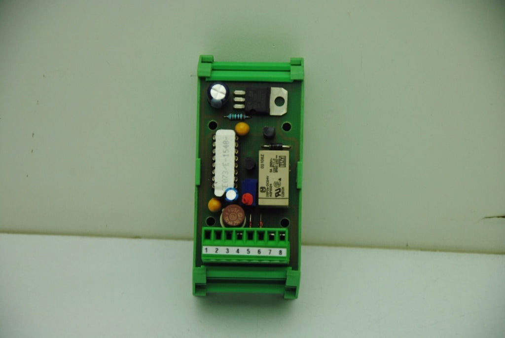 PHOENIX CONTACT MIXED LOT OF 8 w/Din Rail Mounts GE073/E-1548 GE348/A-S-6398 +++