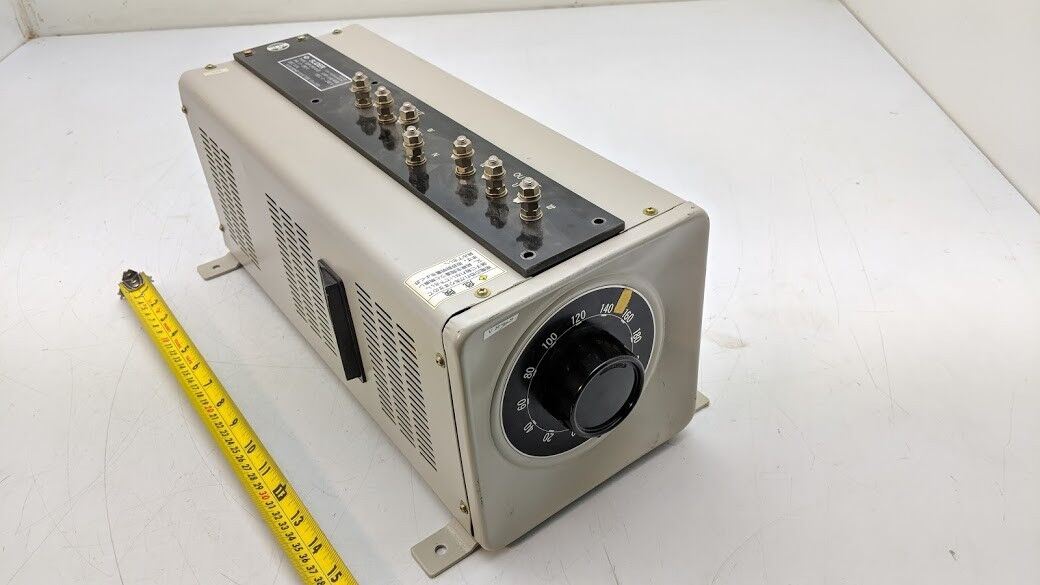 YAMABISHI ELECTRIC S3P-240-10 B Volt Slider 2V 10A 3 Phase Powerstat Variac 240V