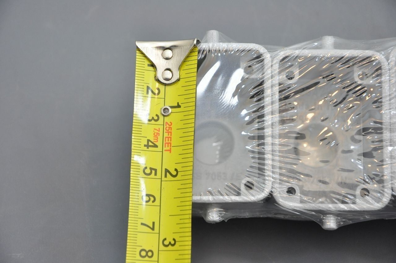 ILME CHV 06 L13 Metal Connector Housing 1.75"x 2.25" Lot Of 5 NEW In Bag