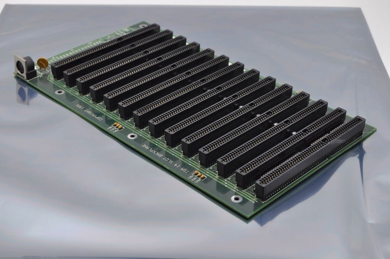 HP Agilent ISA 14 Slot Backplane P/N 98209140 N9503-110E