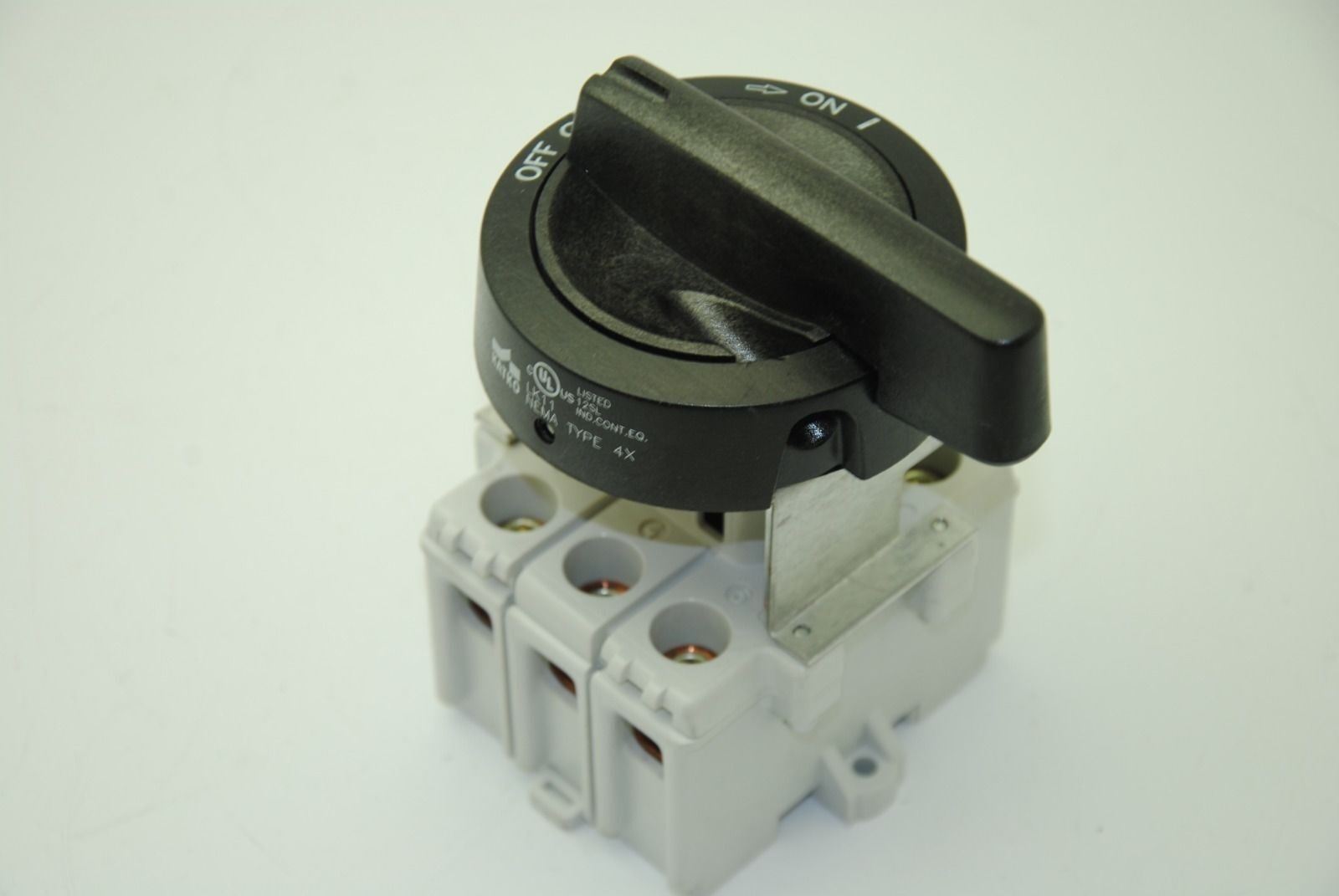 Katko VKA 380N, 3-Pole Rotary Switch w/ Handle, 80A