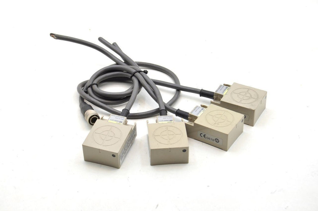 Omron V600-H11 Amplifier Electromagnetic RFID Lot Of 4