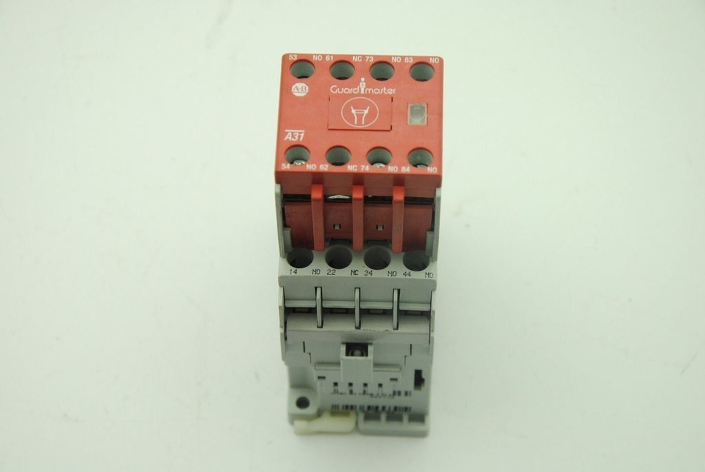 Allen Bradley Guardmaster 700S-CF620DC 230-690V 20A Contactor 110VAC Coil 100S-F