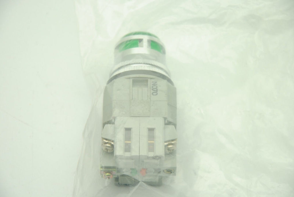 IDEC ALFD29911, 24V Green LED Illuminated Pushbutton