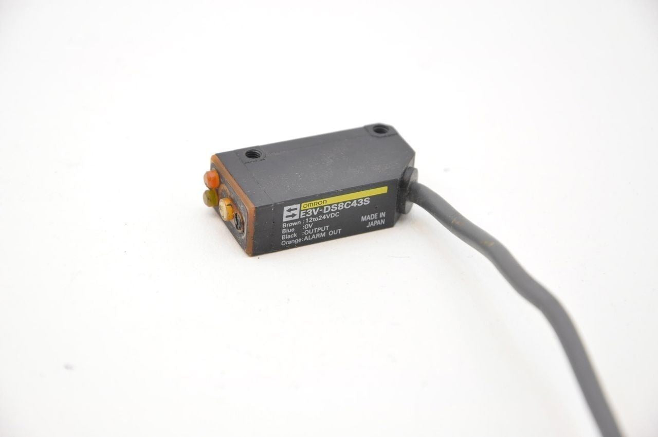 Omron E3V-DS8C43S Photoelectric Sensor - Lot of 3