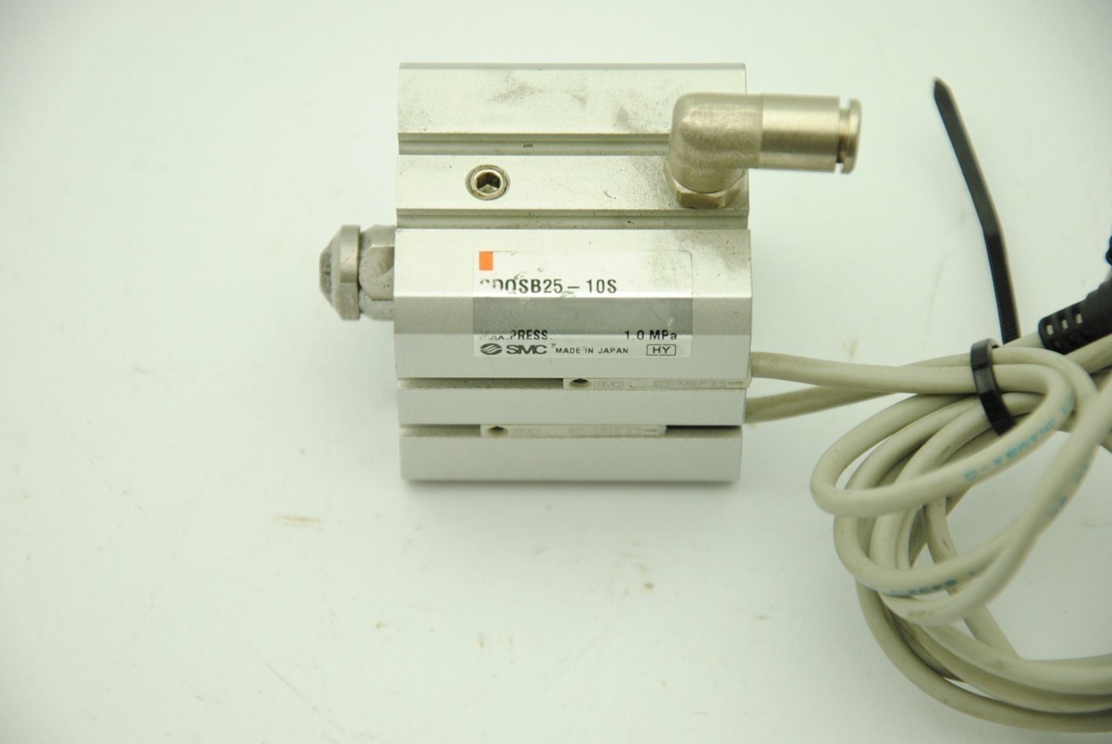 SMC CDQSB25-10S Pnumatic Compact Cylinder Spring Return 2x D-M9P sensors .375"