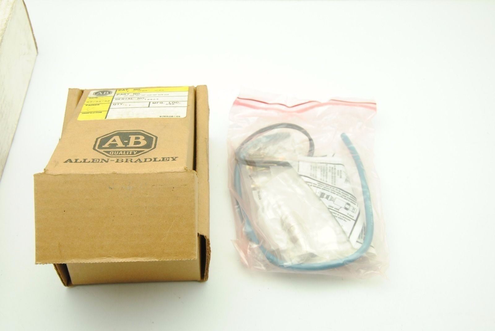 ALLEN-BRADLEY 1770-XG Data Highway Connector Kit, ***NEW IN BOX***