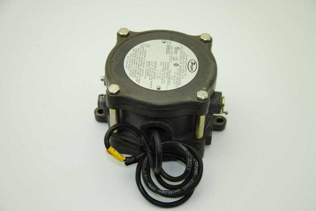 Dwyer 1950G-0-B-24, Explosion-Proof Pressure Switch