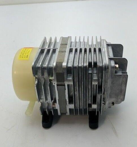Nitto Kohki Medo Compressor Vacuum Linear Air Pump Ac0902-A1031 100V 50/60Hz NEW