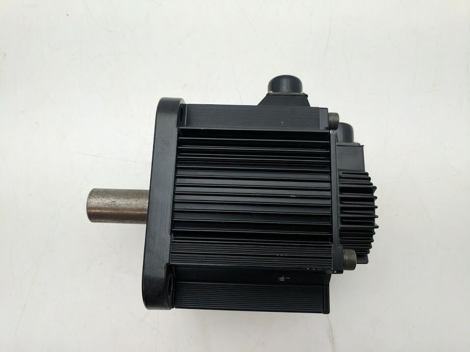 Yaskawa Electric SGMGH-30A2A21 Servo Motor 200V 1500 RP/M