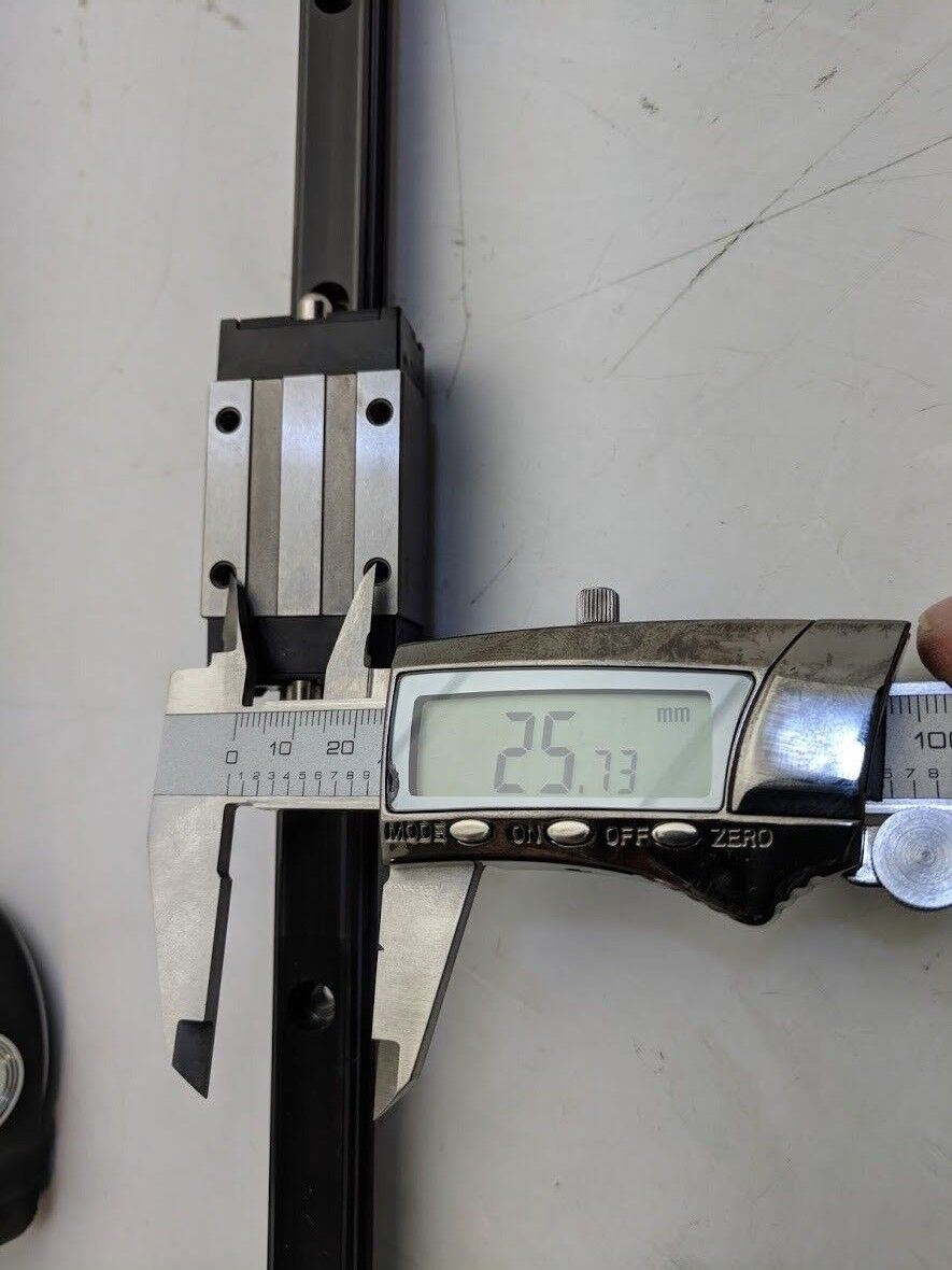 SKF Linear Rail Bearing Guide 2 Rails 4 LLTHC15 Blocks U TO P3 TW 298G 850mm L