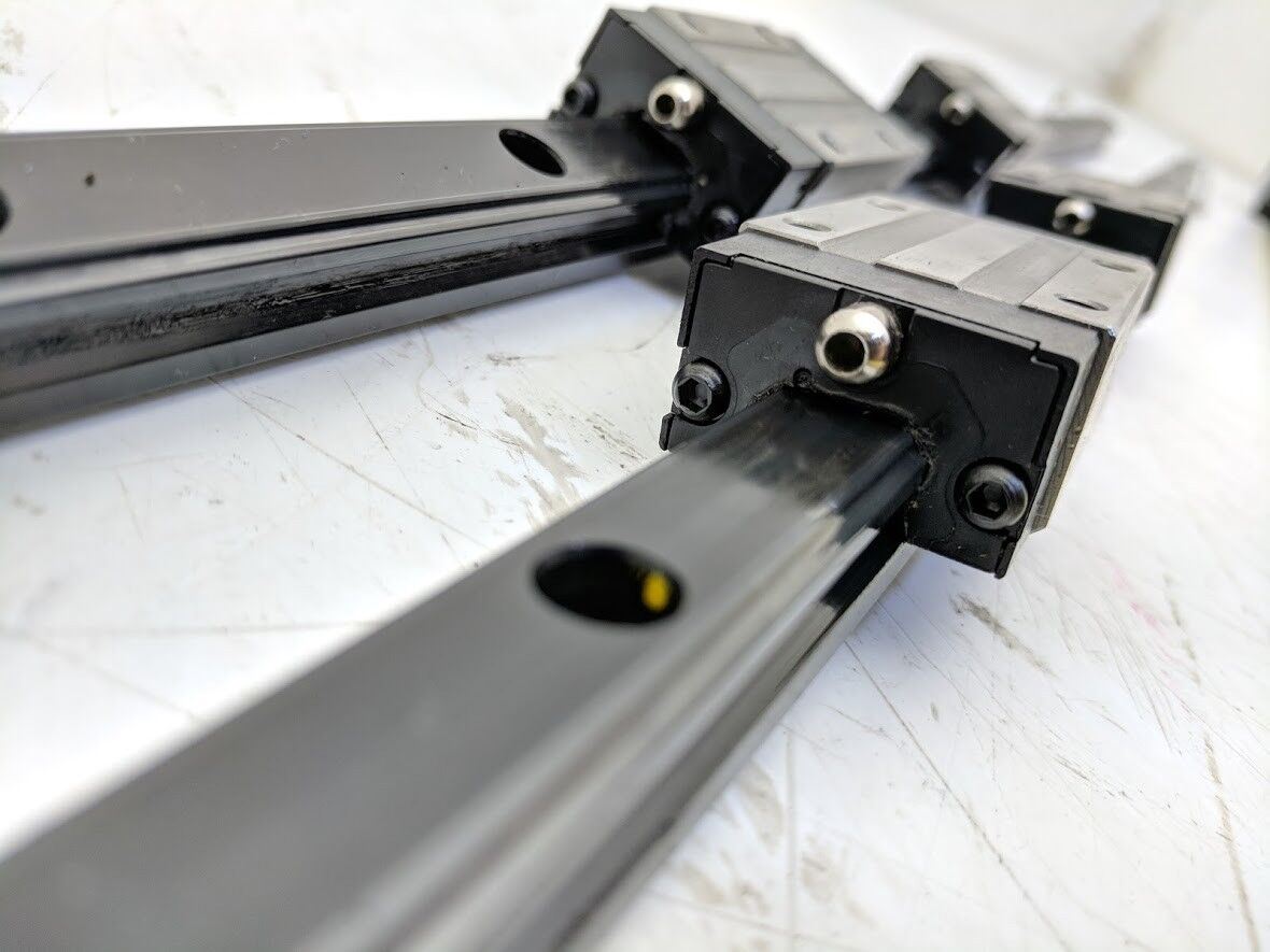 SKF Linear Rail Bearing Guide 2 Rails 4 LLTHC15 Blocks U TO P3 TW 298G 850mm L