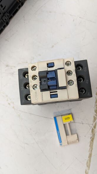 6x Telemecanique Schneider Electric 3 Pole 3PH Contactor LC1D38 9-18kW 120V Coil