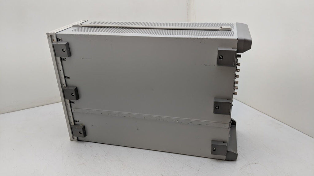 Agilent E5515C 8960 Series 10 Wireless Comm Test Set Pattern Generator 002 003