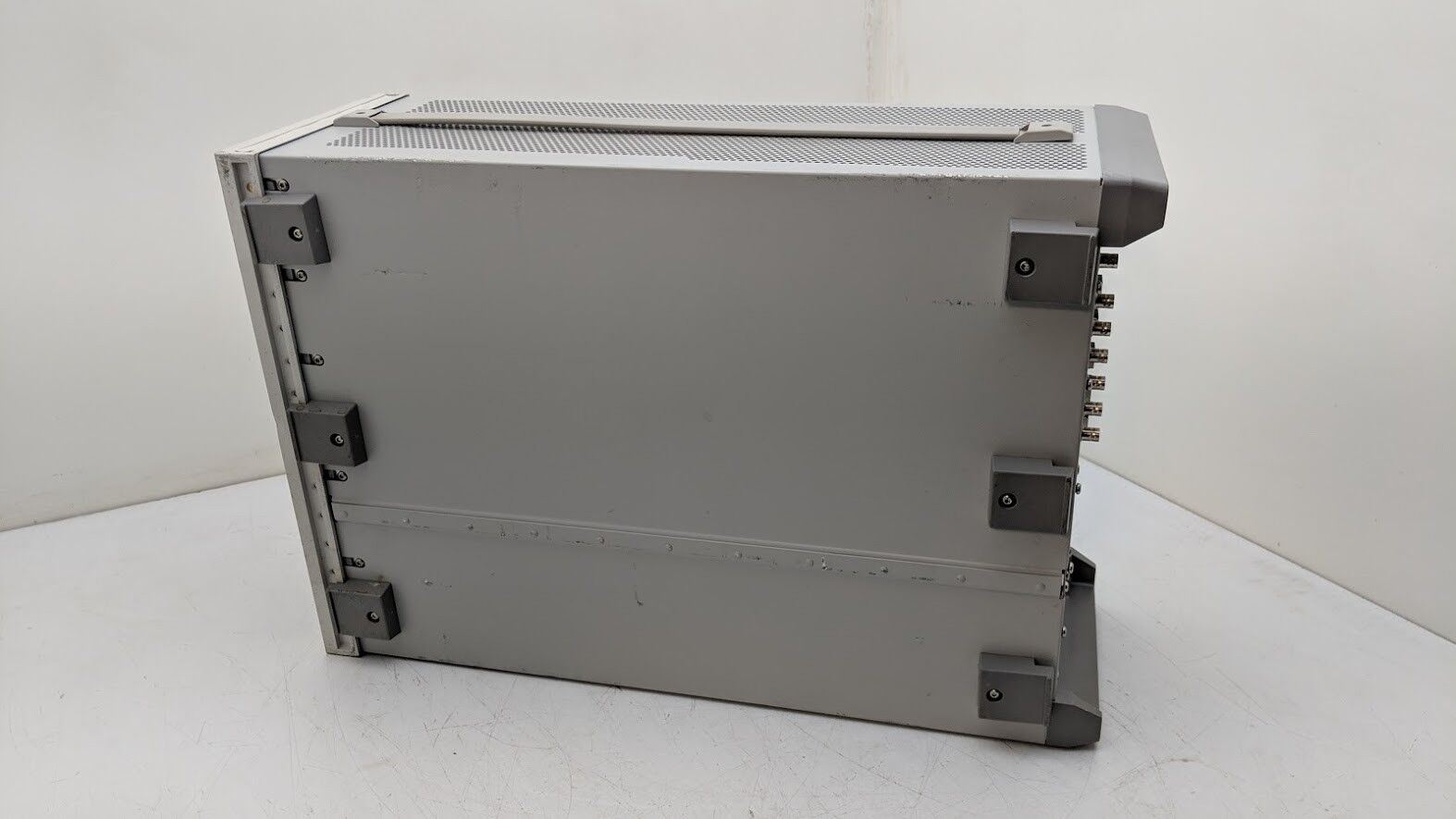 Agilent E5515C 8960 Series 10 Wireless Comm Test Set Pattern Generator 002 003