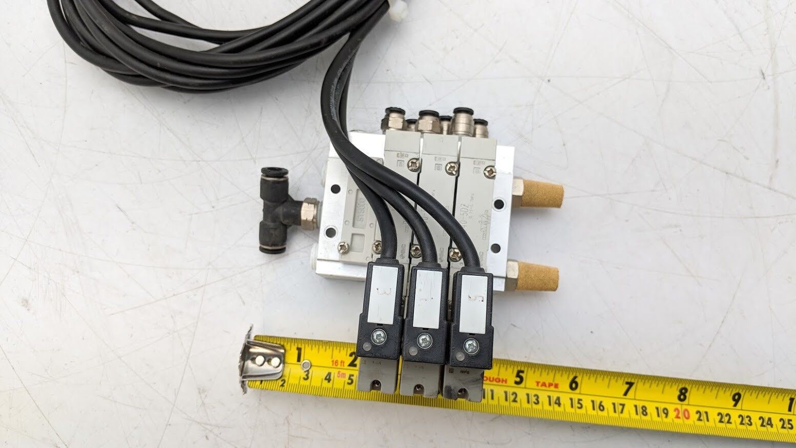 3x SMC SY5140-5DZ Base Mount Solenoid Valves 0.15~0.7MPa 5 Port 2 Position 24VDC
