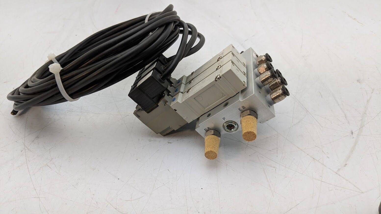 3x SMC SY5140-5DZ Base Mount Solenoid Valves 0.15~0.7MPa 5 Port 2 Position 24VDC