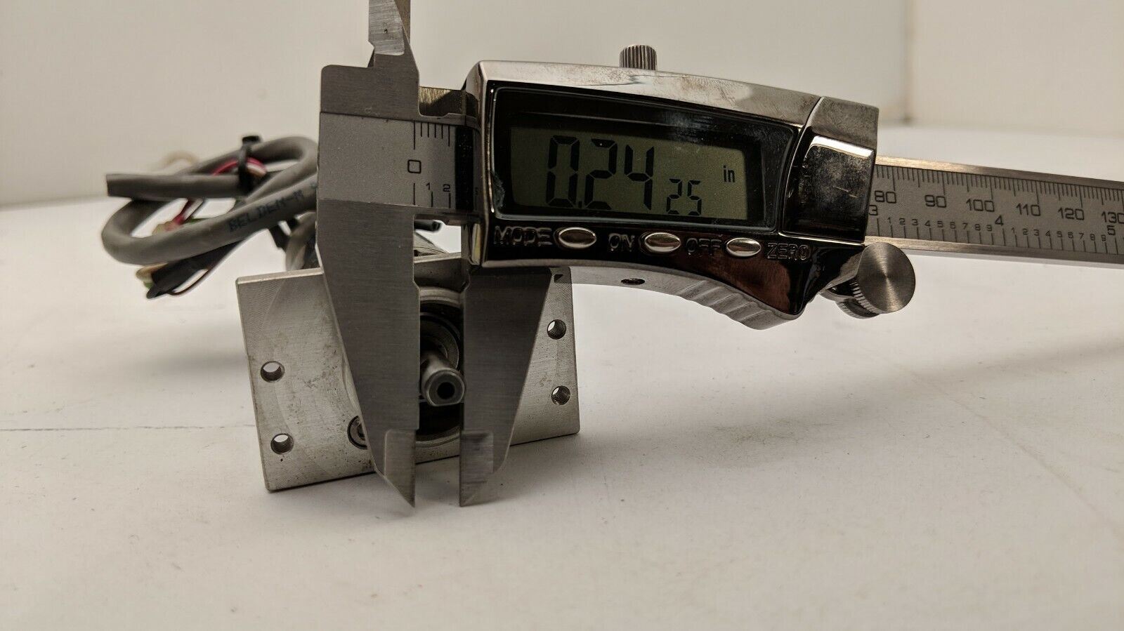 Faulhaber 2842.01200 DC Gearmotor 46:1 Ratio Gearhead 2842S012C 001G 1/4" shaft