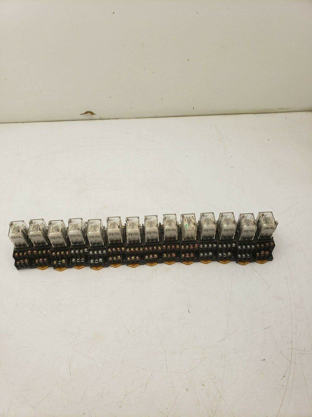 2-M4X10 Omron MY4N-D2 PYC-4 Lot of 14