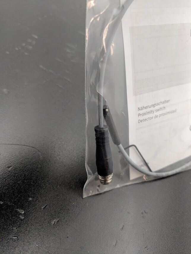 Festo SME-10-SL-LED-24 173 212 Magnetic Reed Proximity Sensor Switch 3 Wire NEW