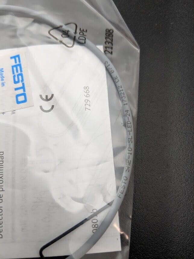 Festo SME-10-SL-LED-24 173 212 Magnetic Reed Proximity Sensor Switch 3 Wire NEW