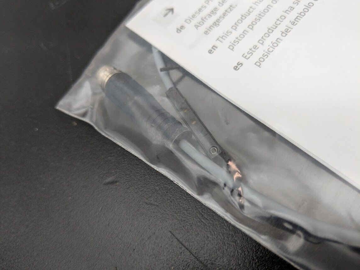 Festo SME-10-SL-LED-24 173 212 Magnetic Reed Proximity Sensor Switch 3 Wire NEW