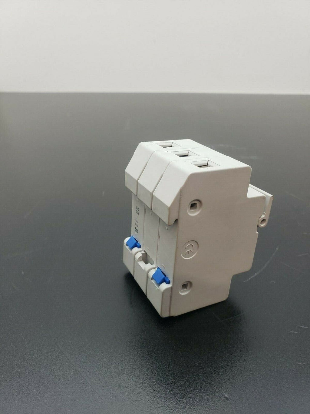 Ferraz Shawmut UltraSafe USCC3L Class CC Fuseholder 600V 30A 3 Pole w/10A Fuses