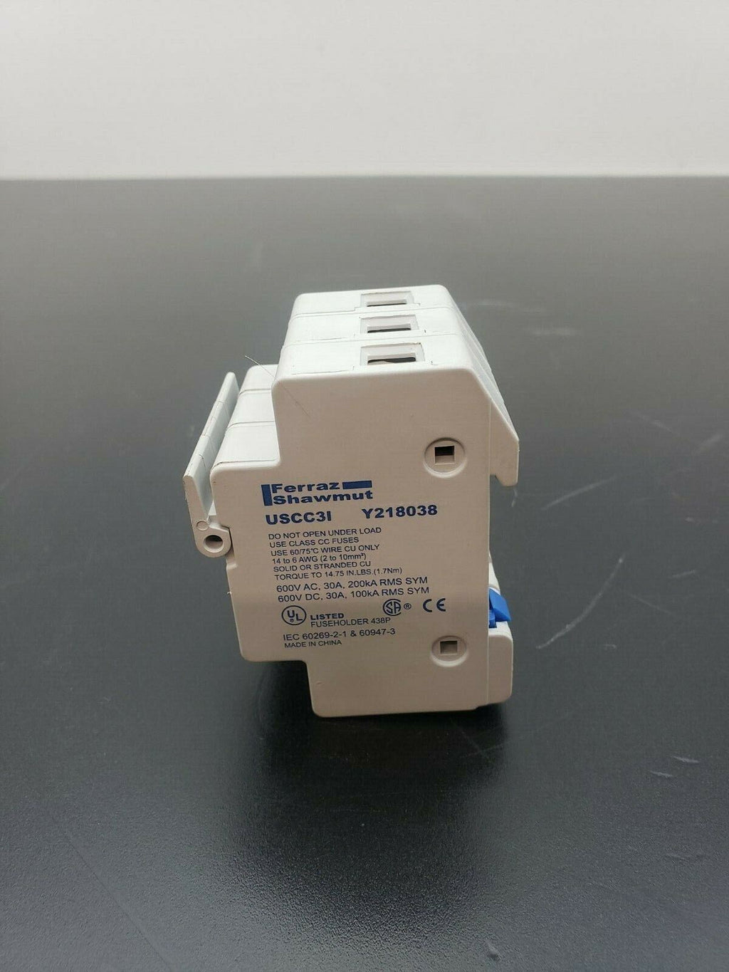 Ferraz Shawmut UltraSafe USCC3L Class CC Fuseholder 600V 30A 3 Pole w/10A Fuses