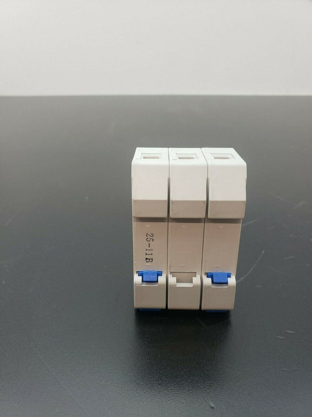 Ferraz Shawmut UltraSafe USCC3L Class CC Fuseholder 600V 30A 3 Pole w/10A Fuses