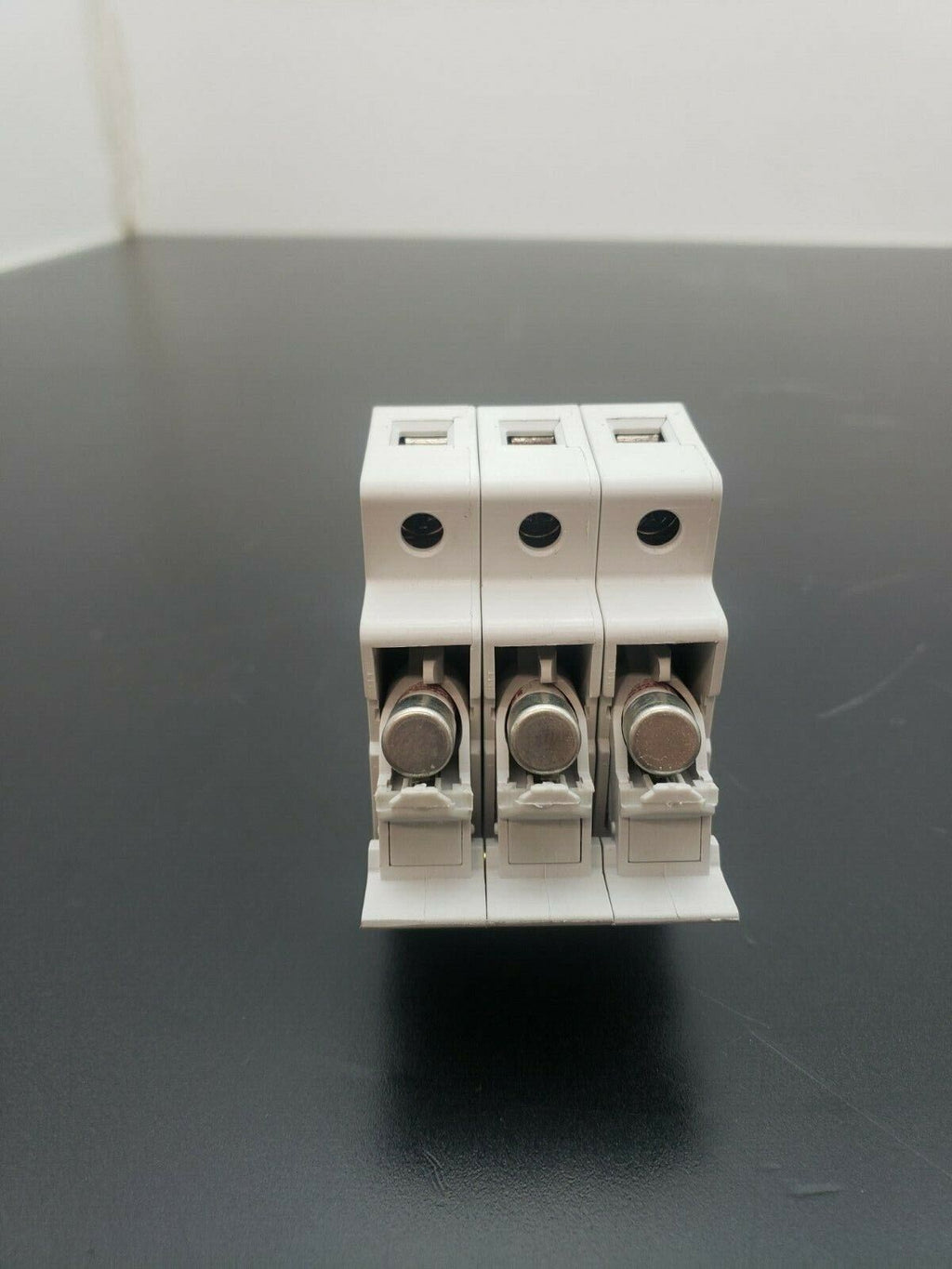 Ferraz Shawmut UltraSafe USCC3L Class CC Fuseholder 600V 30A 3 Pole w/10A Fuses