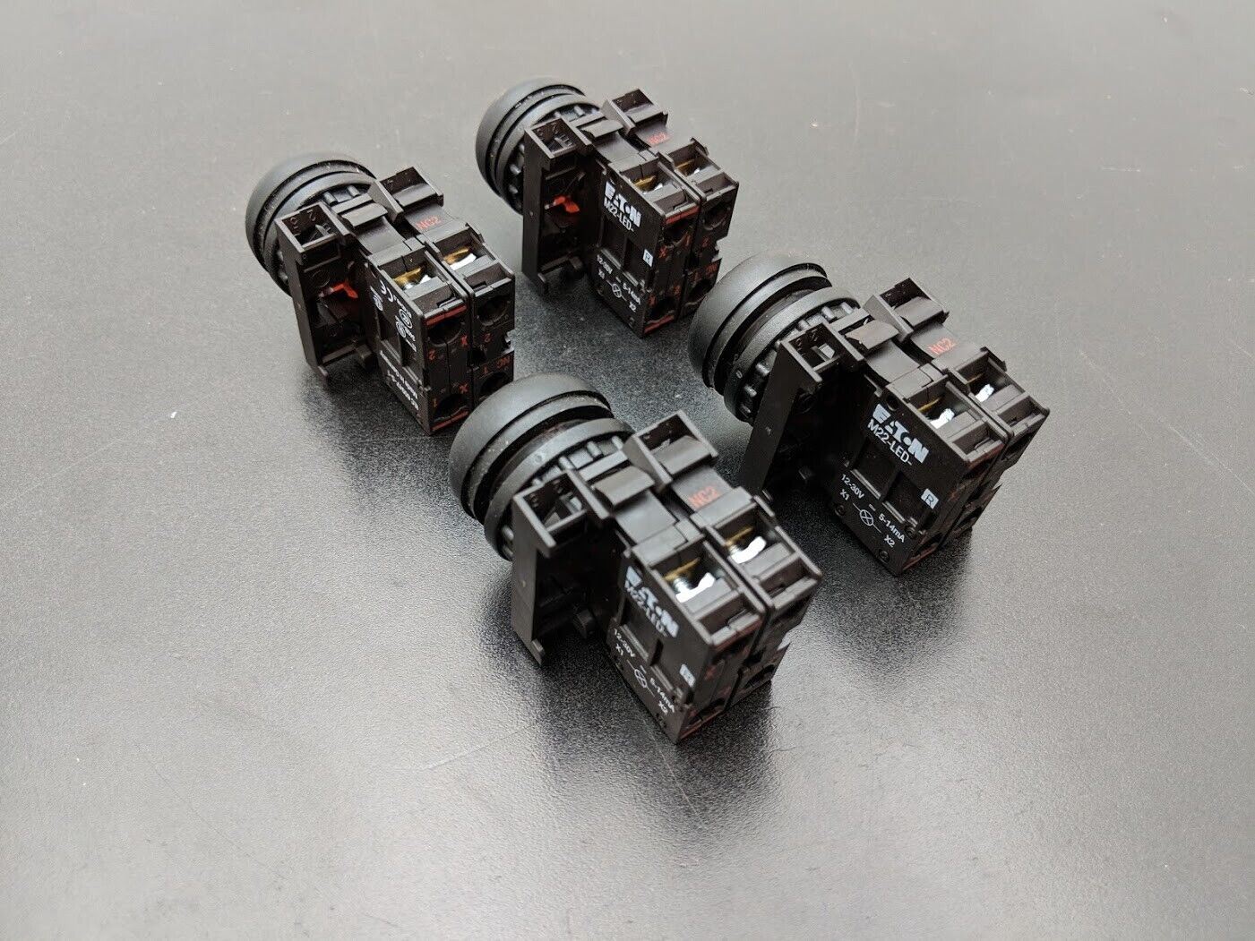 4x Red Eaton Momentary Contact Machine Control Push Button 2 Pole 22mm M22-LED