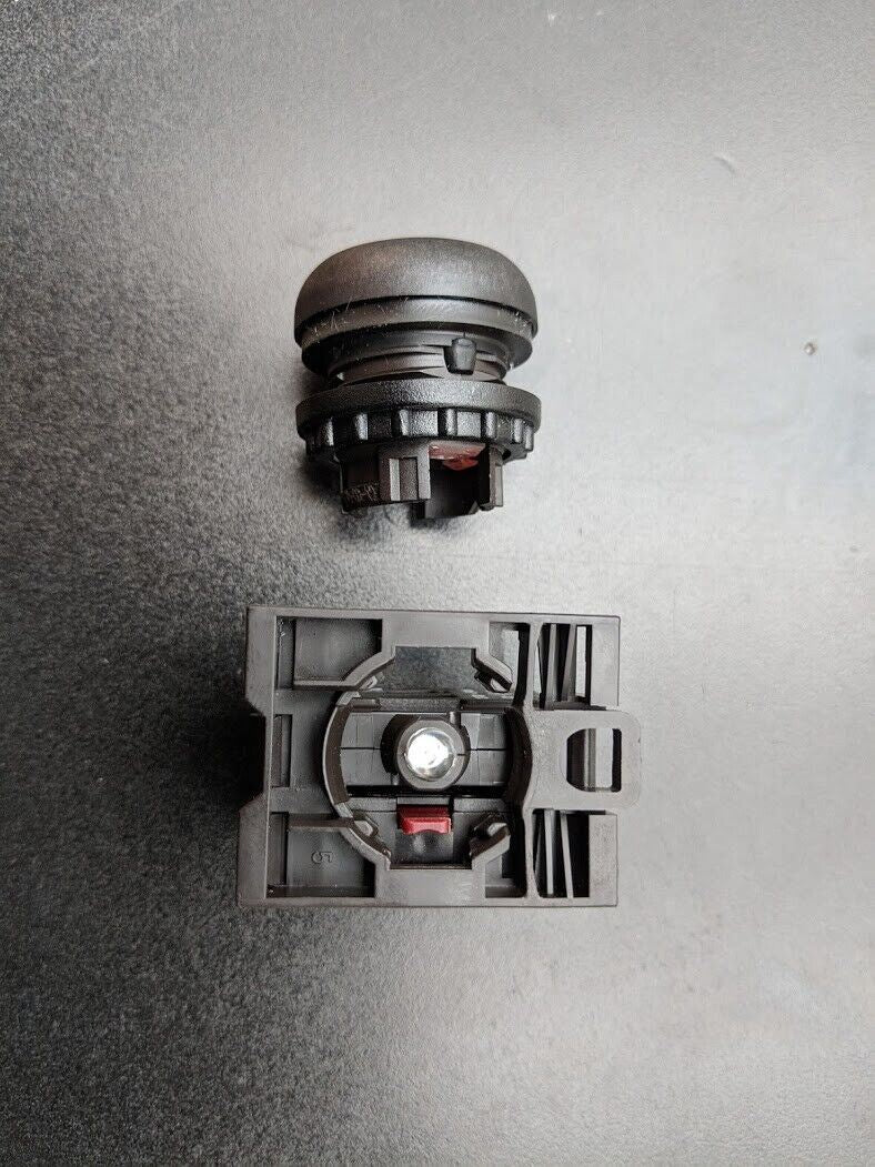 4x Red Eaton Momentary Contact Machine Control Push Button 2 Pole 22mm M22-LED