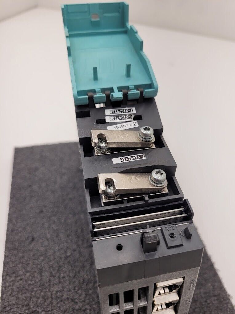 Siemens Sinamics 6SL3420-1TE21-0AA0 Single Motor Module Servo Drive 3AC 400V 9A