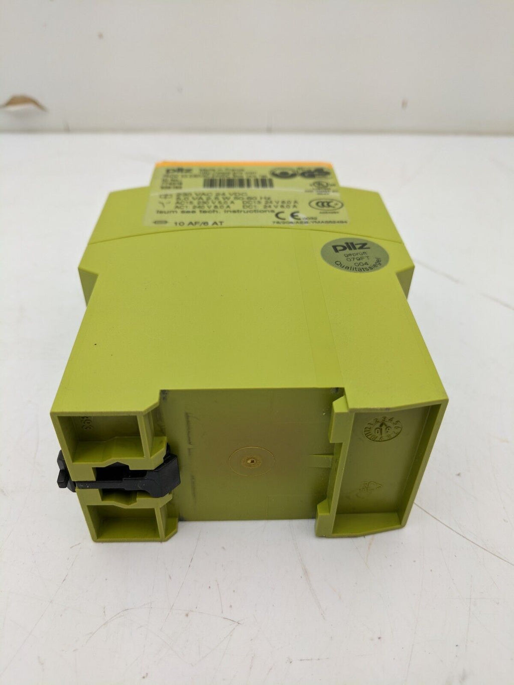 PILZ PNOZ X3 Safety Relay E-Stop 3 NO/1 NC 24VAC/DC 35mA Input/Reset/Ctrl Loop