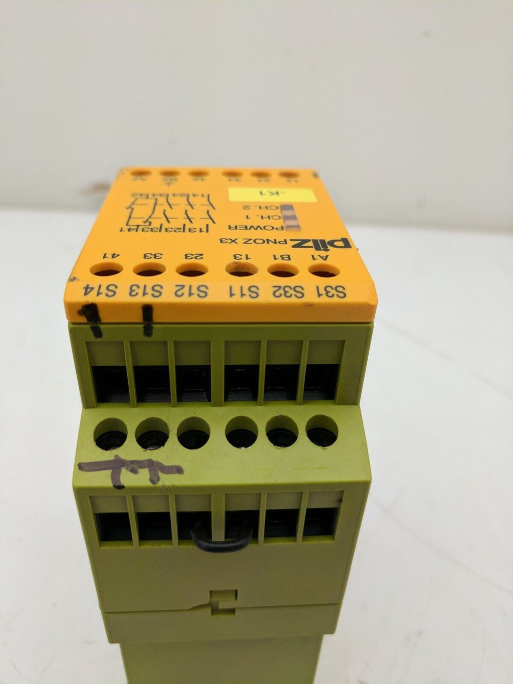 PILZ PNOZ X3 Safety Relay E-Stop 3 NO/1 NC 24VAC/DC 35mA Input/Reset/Ctrl Loop