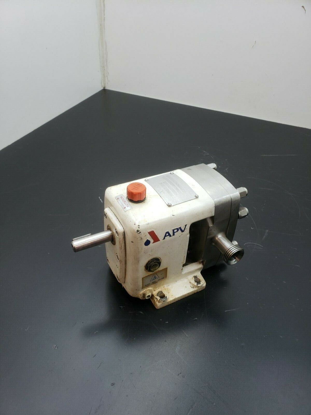 APV, Positive Displacement Pump M/1H/012/20, 960 PSIG, 290 Rpm