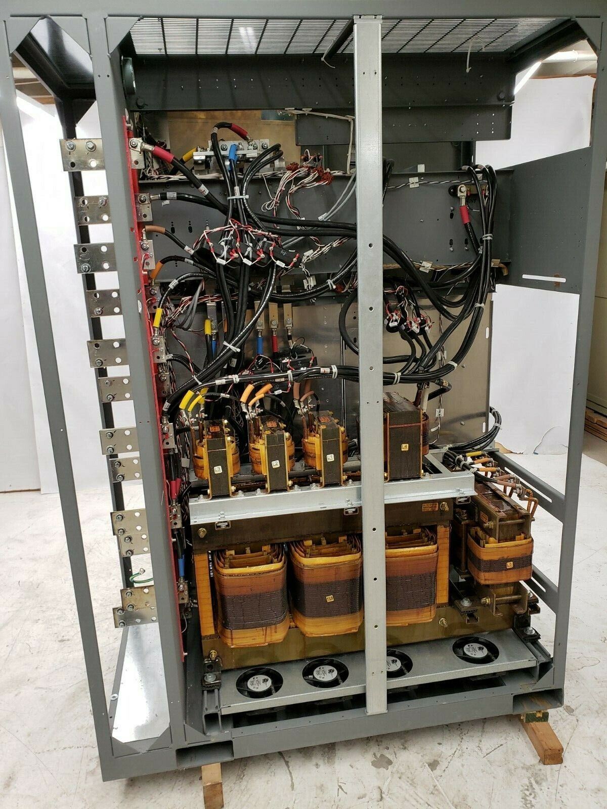 Emerson Liebert 610 UPS 120kW 480v 3Ph  U39SA154ACCB131