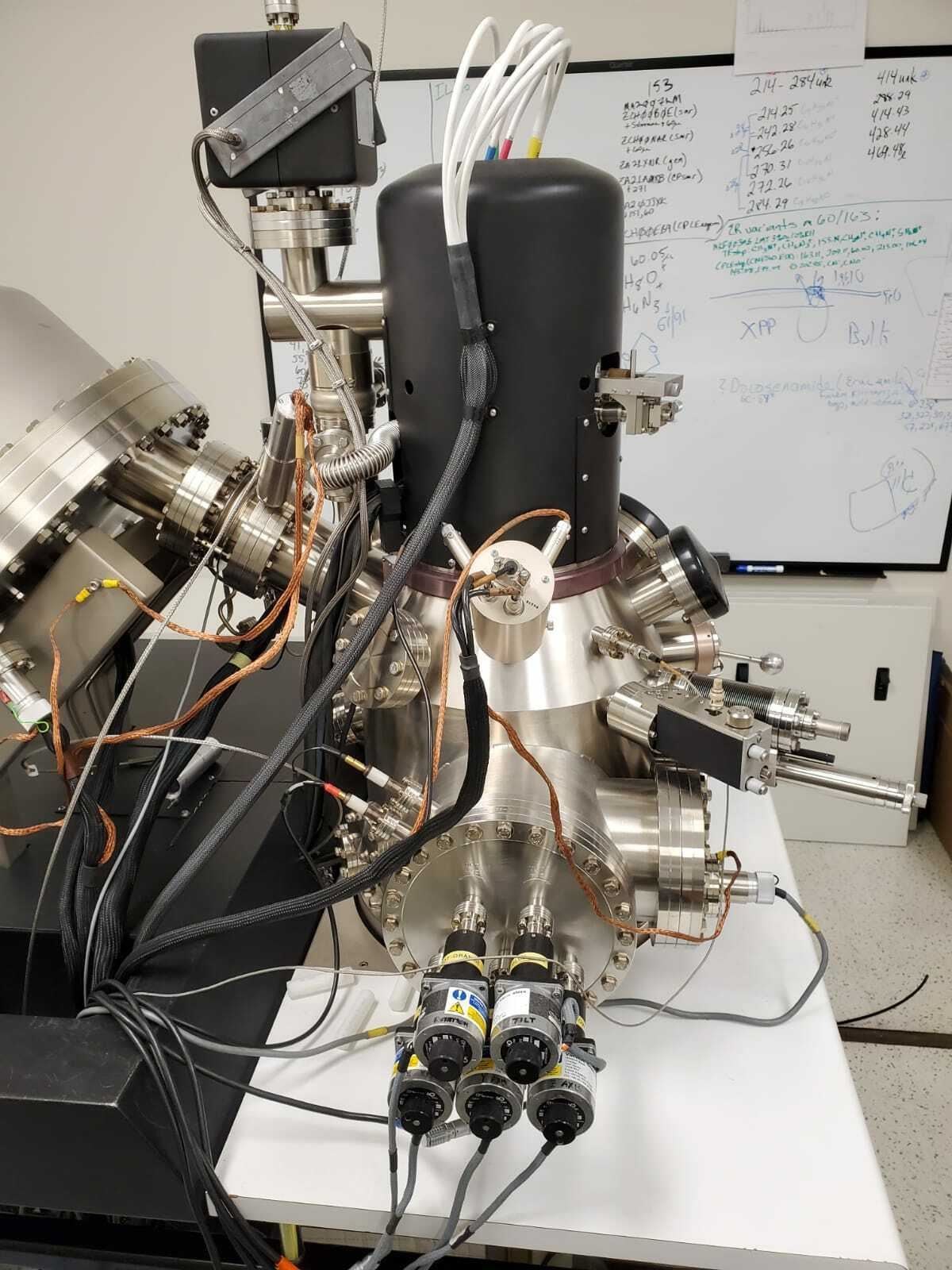 Microlab 350/310F Auger Electron Spectrometer  Complete System Free Freight