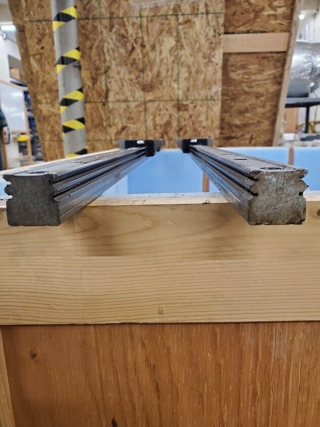 2x NSK Linear Rail LY301550EL2-10PNZ1 85-002 4x 30 Blocks dual BB Guides 61" L