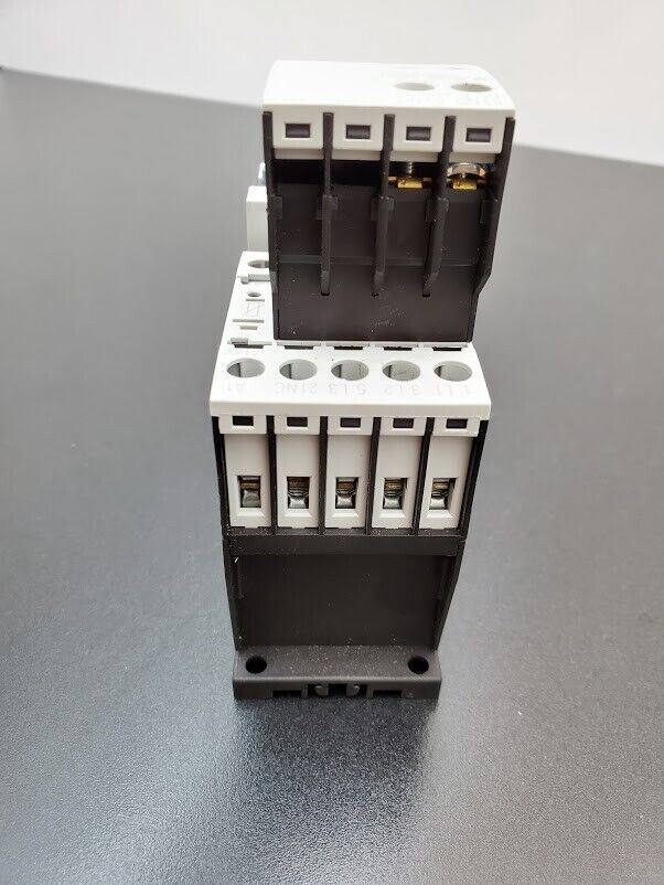 Eaton DILM9-01 24V Coil 3PH 690V 20A Contactor 4 Pole ZB12-1 Overload Relay +Aux