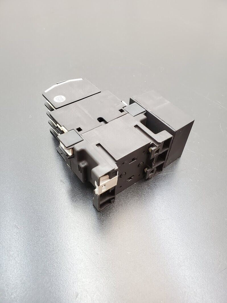 Moeller VS 2 DL DIL000M-10 240V Coil 3 Phase 20A 1PH Din Rail Contactor 13 DIL
