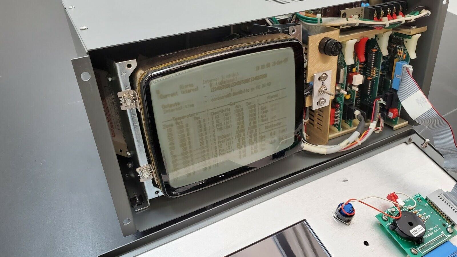 Bruce 7355X Semiconductor Process Controller Unit no key Model 9017142-002 (C4)