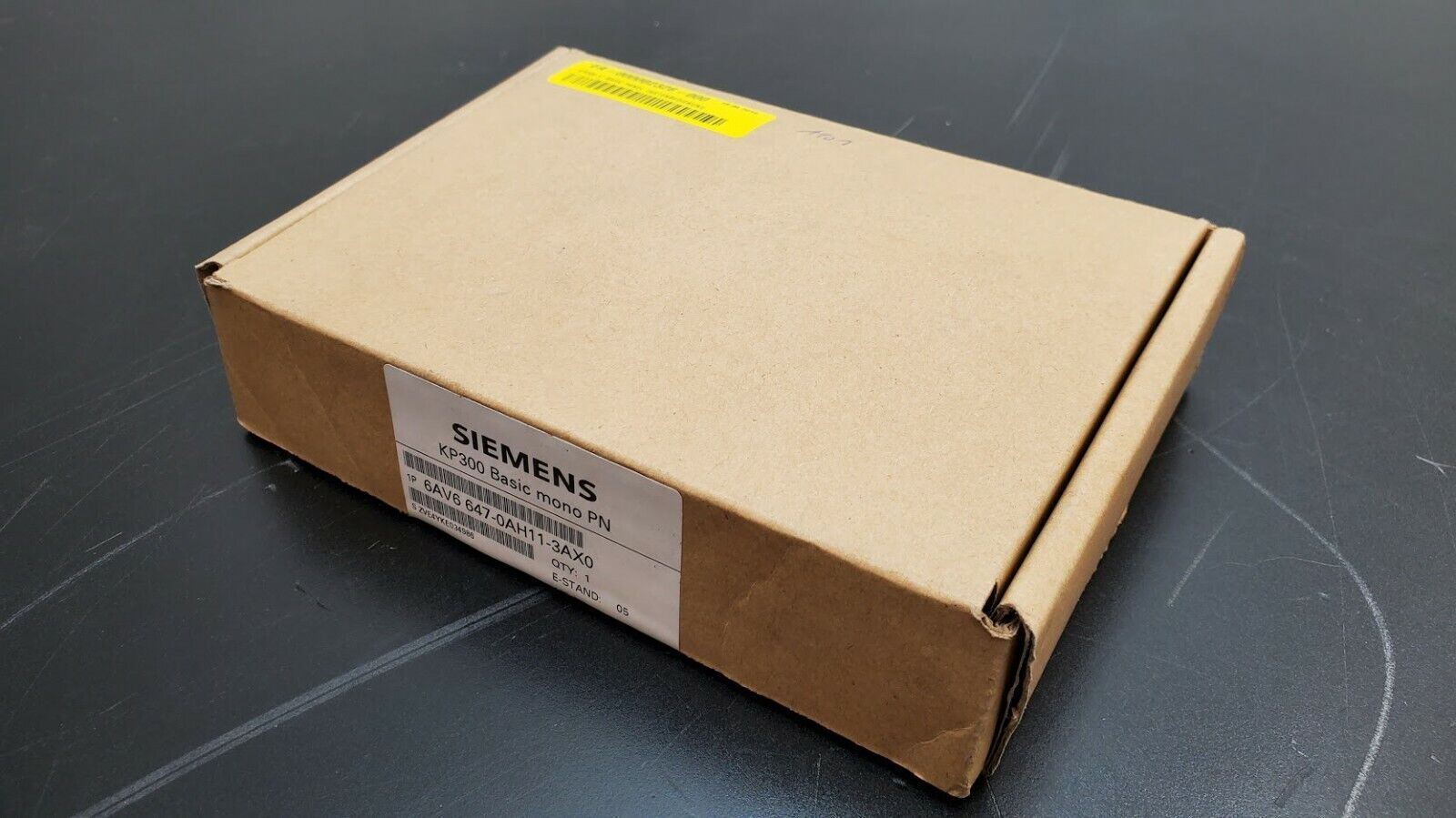 SIEMENS SIMATIC HMI KP300 6AV6 647-0AH11-3AX0 Basic mono PN Panel NEW IN BOX