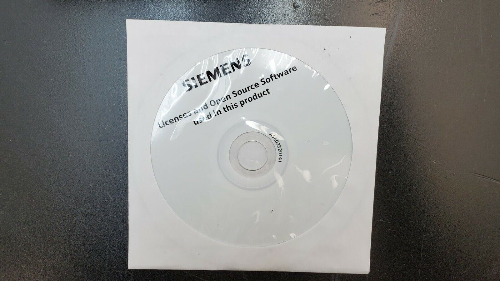 SIEMENS SIMATIC HMI KP300 6AV6 647-0AH11-3AX0 Basic mono PN Panel NEW IN BOX