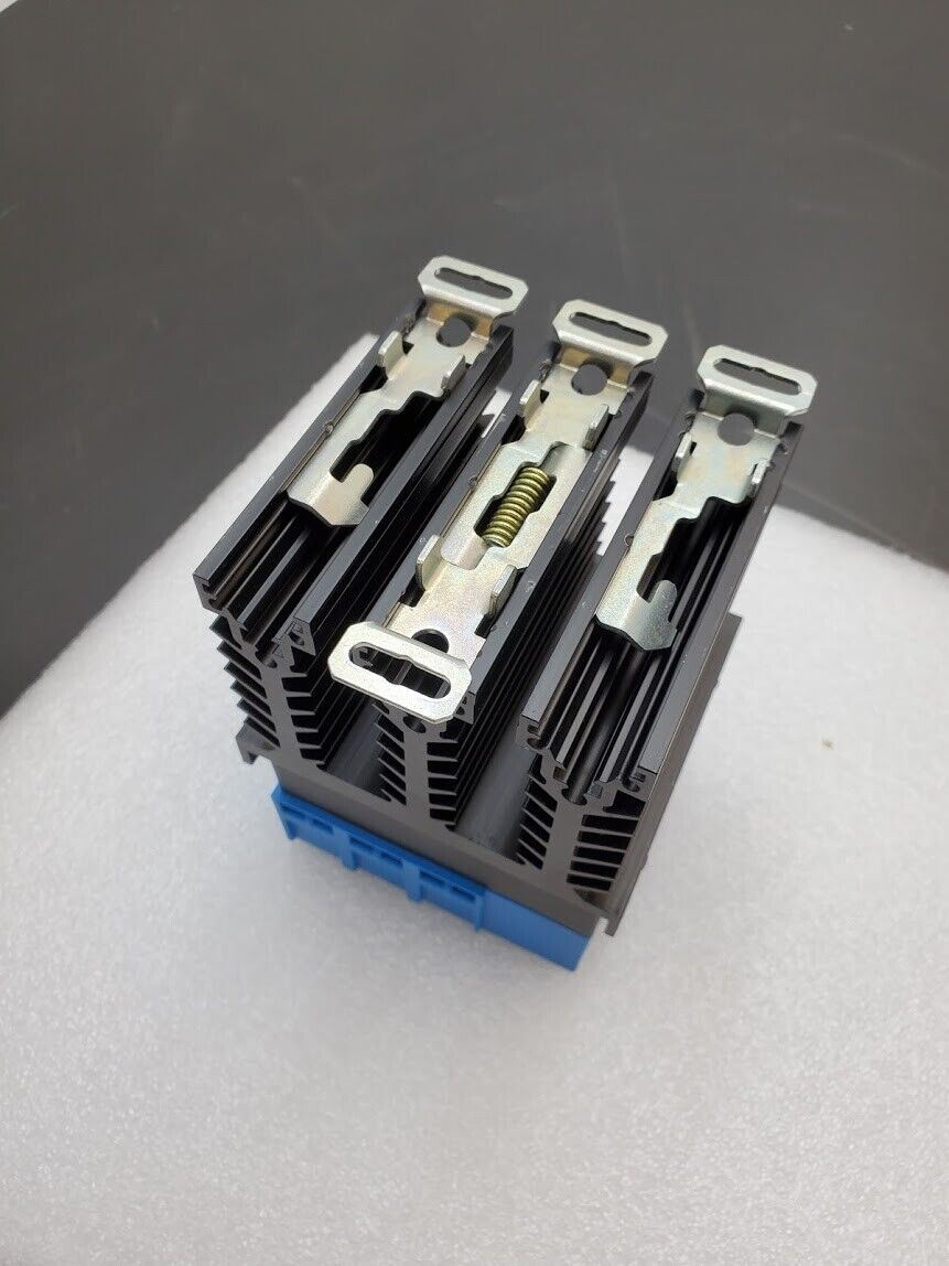 Celduc SIT865570 3 PH Phase Solid State Contactor 10-30VDC Input 24-520VAC 3x22A