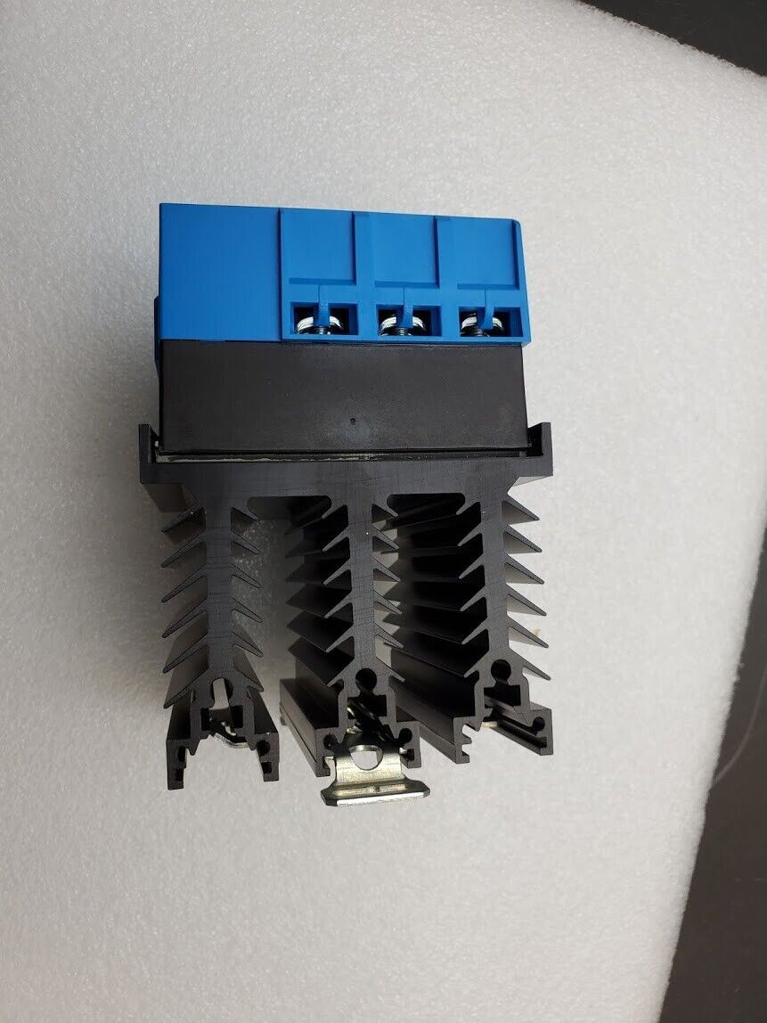 Celduc SIT865570 3 PH Phase Solid State Contactor 10-30VDC Input 24-520VAC 3x22A