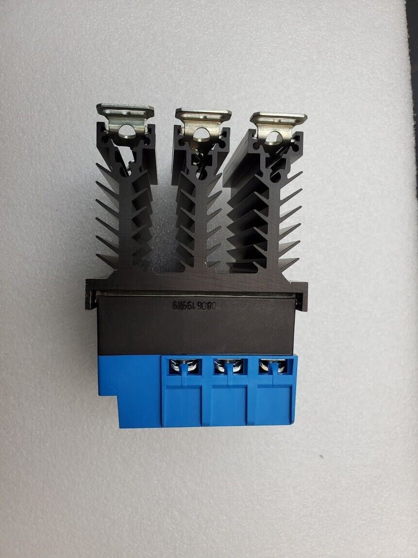 Celduc SIT865570 3 PH Phase Solid State Contactor 10-30VDC Input 24-520VAC 3x22A