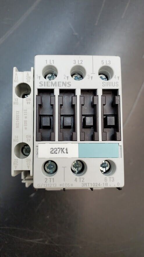 SIEMENS SIRIUS 3RT1024-1B Contactor E05 3 Phase w 3R1921-1DA11 Auxiliary Contact
